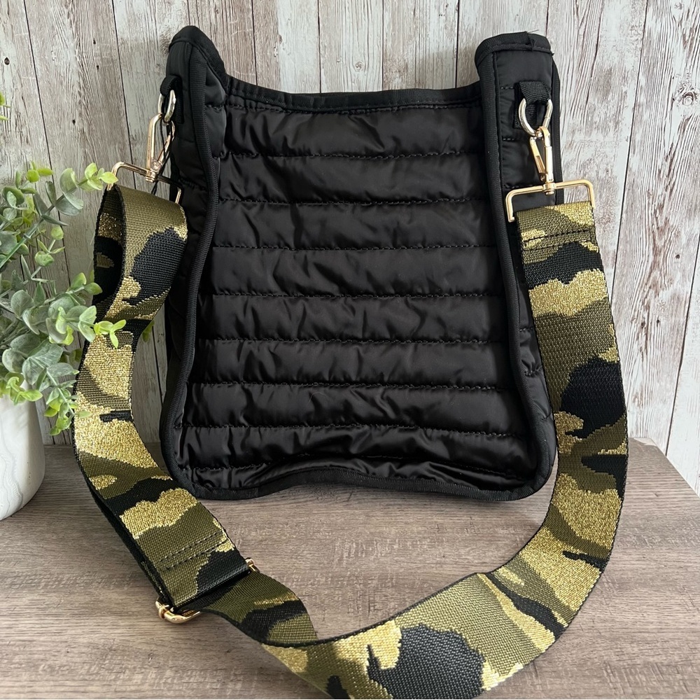 Ahdorned New Messenger Crossbody Quilted Black - Picture 3 of 5